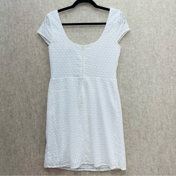 Women's B Darlin Embroidered Fully Lined Summer Dress, 9/10 Juniors - Picture 3 of 8